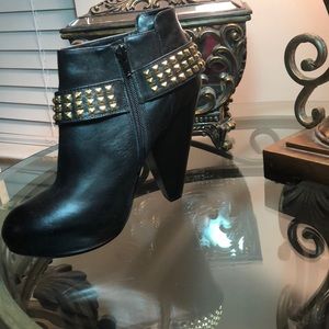 Brand New Dolce Vita Black Ankle Booties